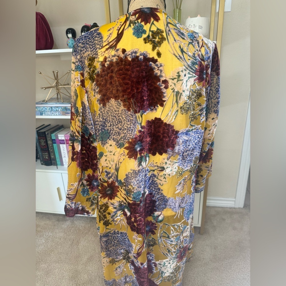 Anthropologie Floreat Velvet and Chiffon Kimono - Picture 6 of 7